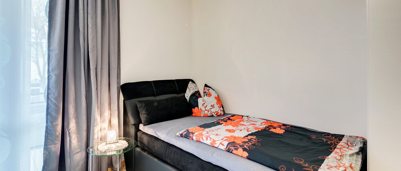 apartment München Berg am Laim 01 sleeping area 10467