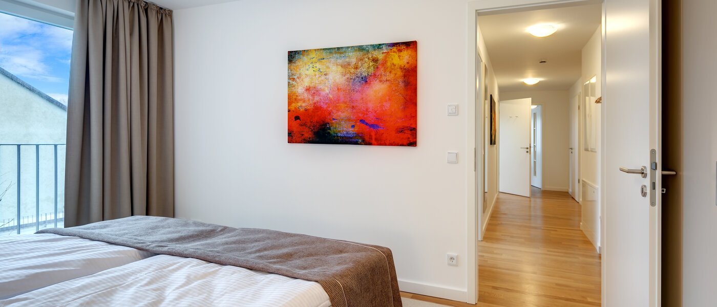 apartment München Am Hart 03 sleeping area 10469