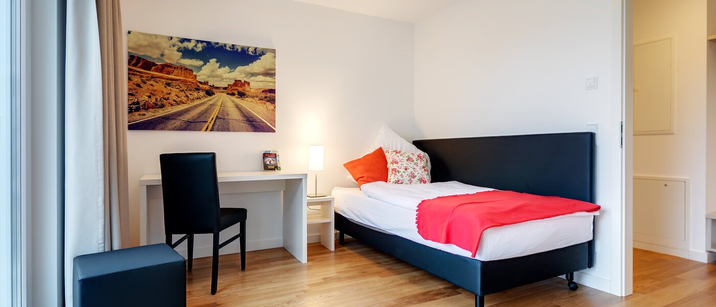 apartment München Am Hart 02 2. sleeping area 10469