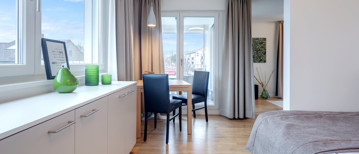 apartment München Am Hart 05 living room 10470