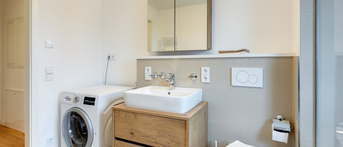 apartment München Am Hart 03 bathroom 10470