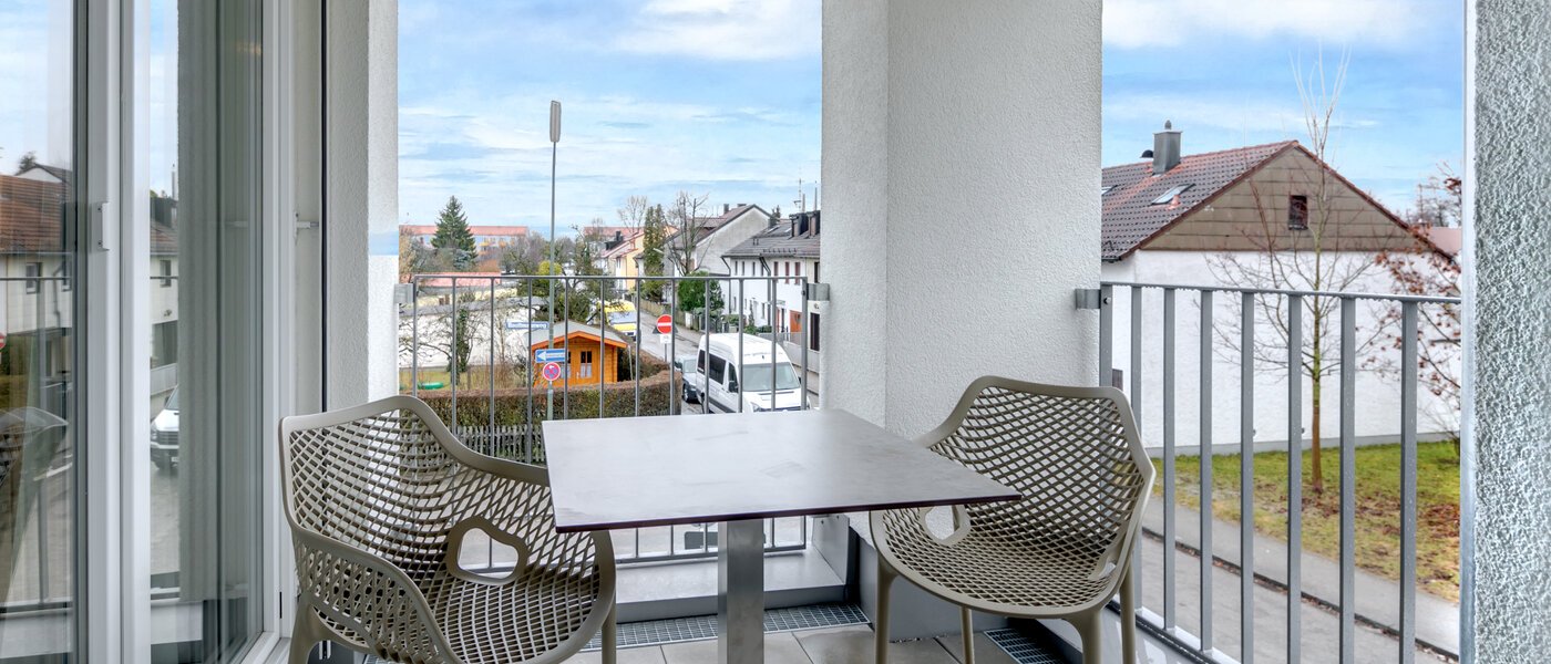 apartment München Am Hart 01 balcony 10470