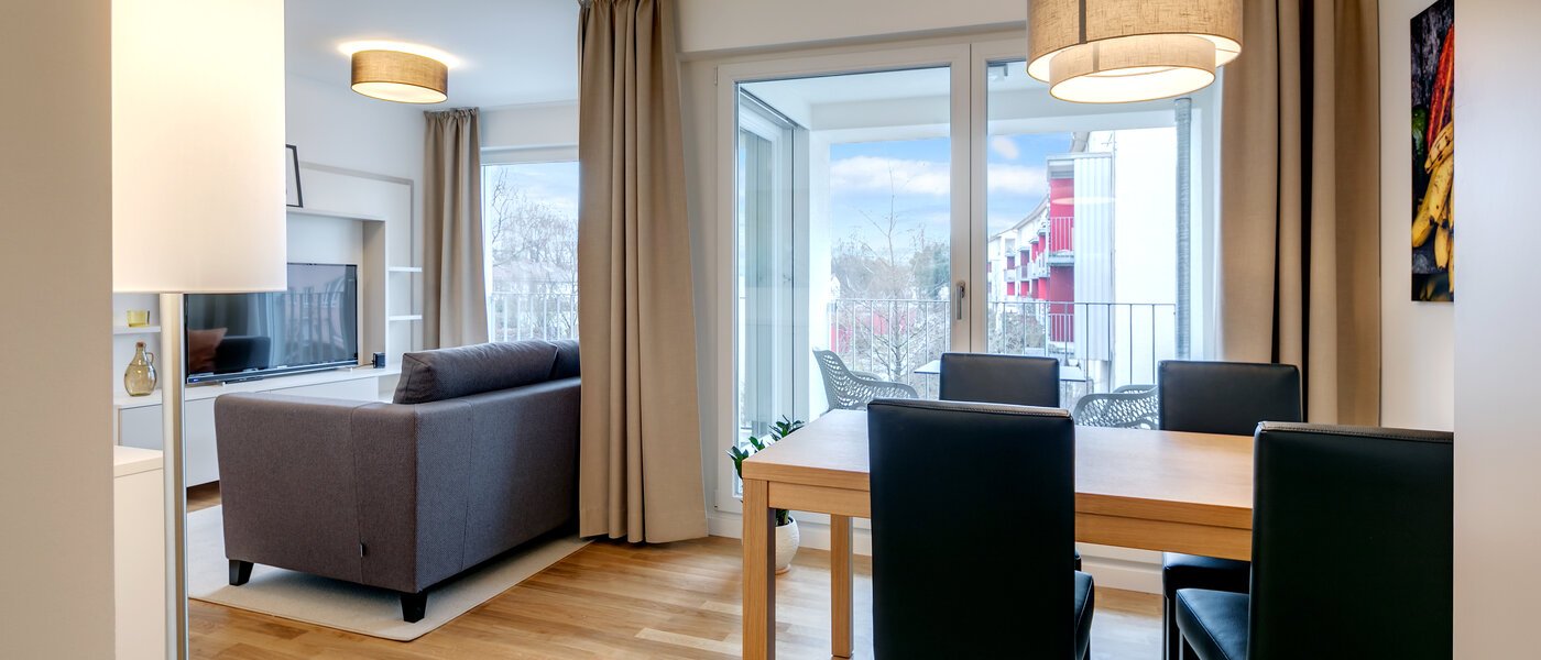 apartment München Am Hart 05 living room 10471