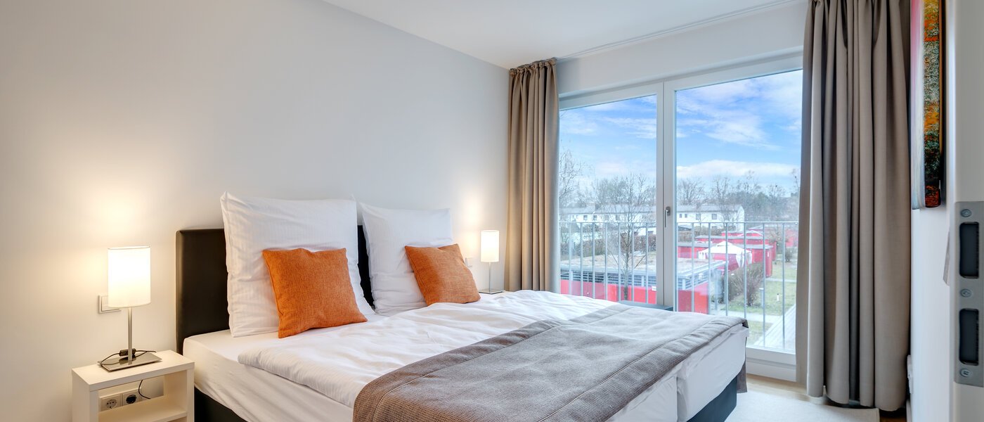 apartment München Am Hart 01 sleeping area 10471