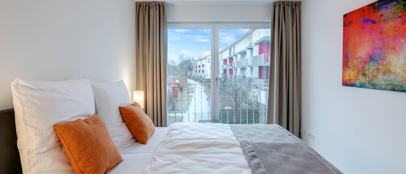 apartment München Am Hart 02 sleeping area 10471