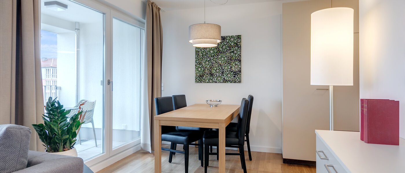 apartment München Am Hart 04 living room 10474