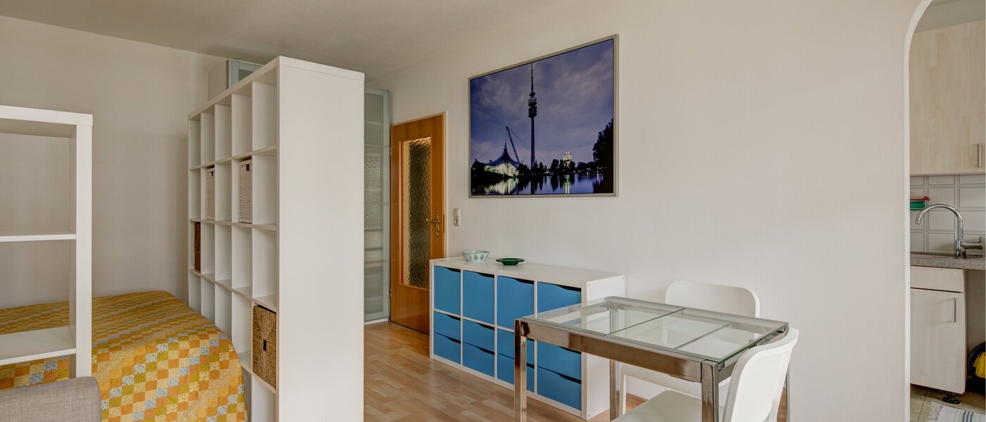 apartment München Berg am Laim 03 living room 10487