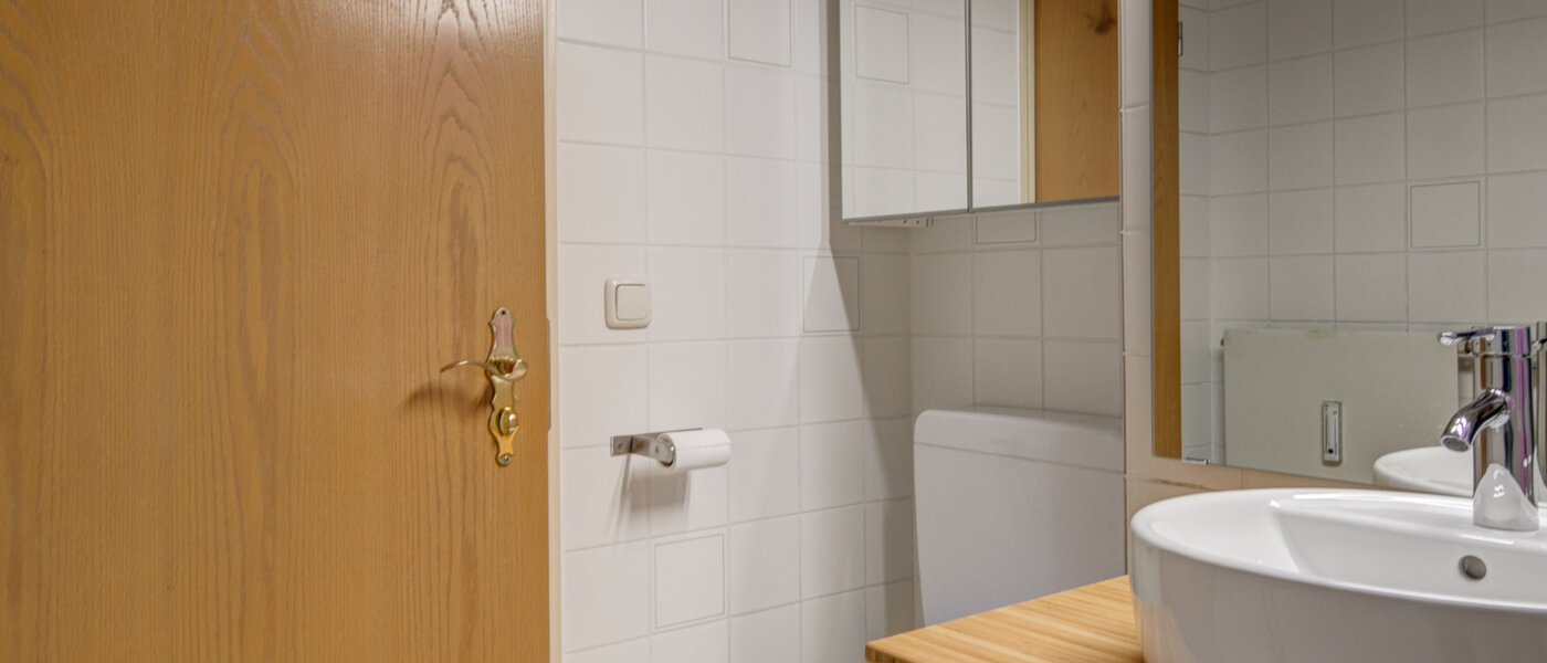 apartment München Berg am Laim 03 bathroom 10487