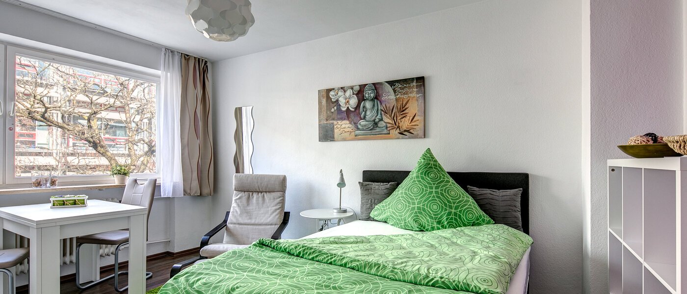 apartment München Berg am Laim 01 living room 10494