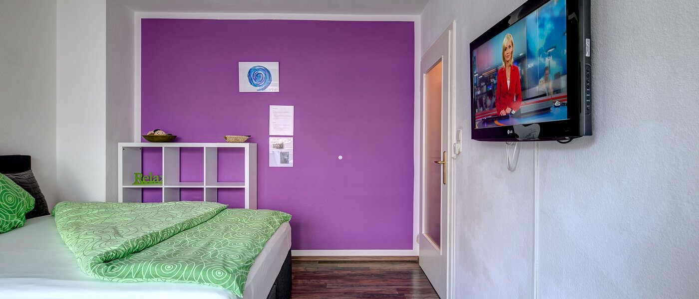 apartment München Berg am Laim 04 living room 10494