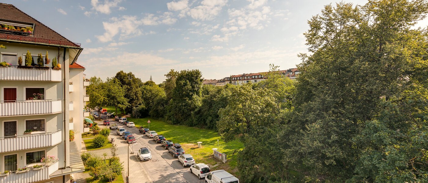 apartment München Sendling-Westpark 01 view 10496