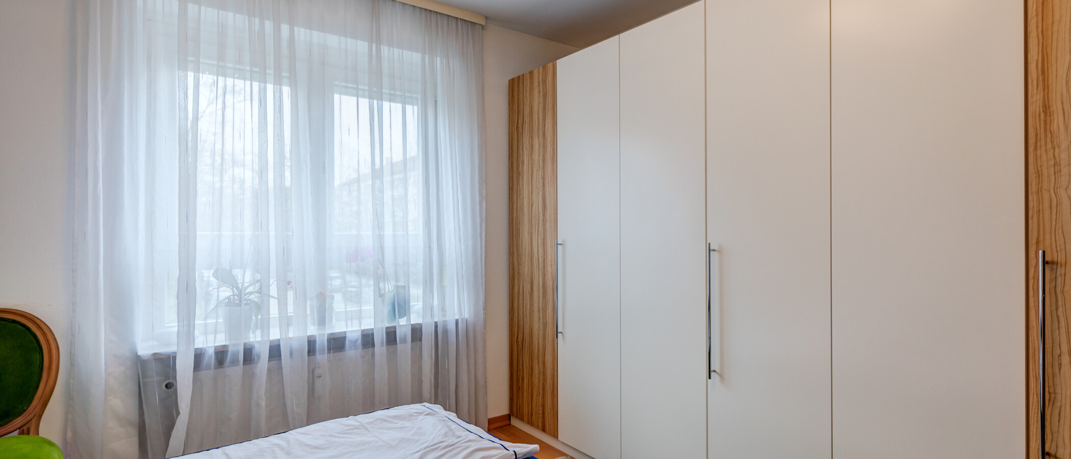 apartment München Daglfing 02 sleeping area 10514