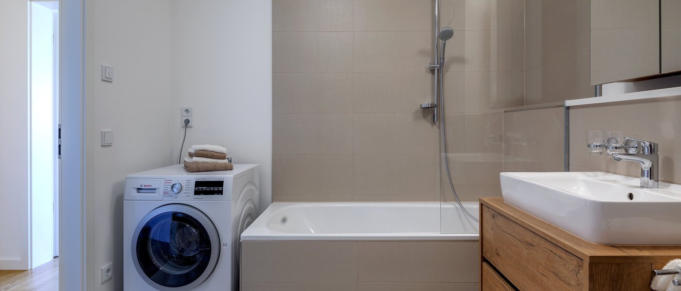 apartment München Am Hart 02 bathroom 10520