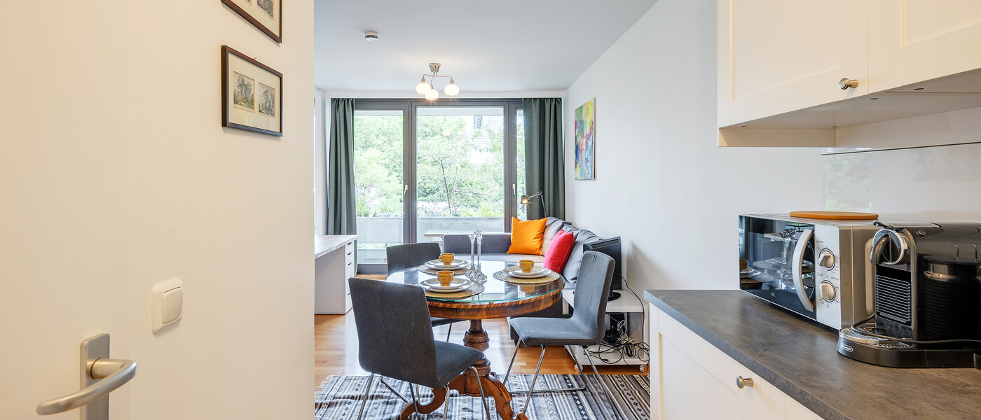 apartment München Nymphenburg 03 kitchen 10522