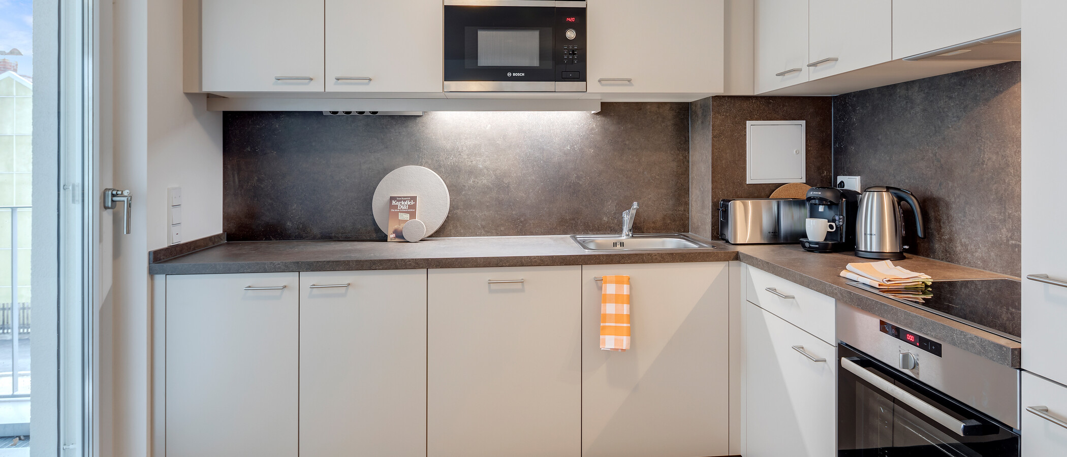apartment München Am Hart 01 kitchen 10531