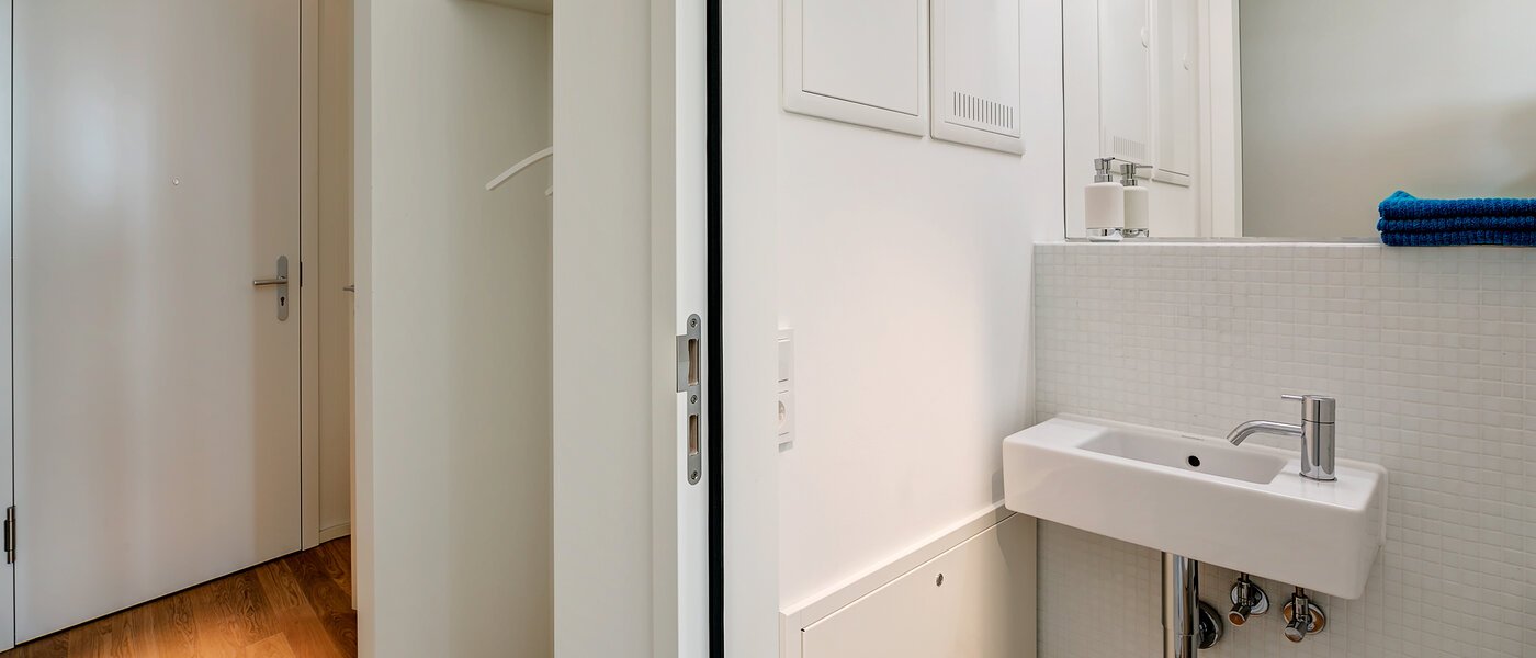 apartment München Nymphenburg 02 separate toilet 10533