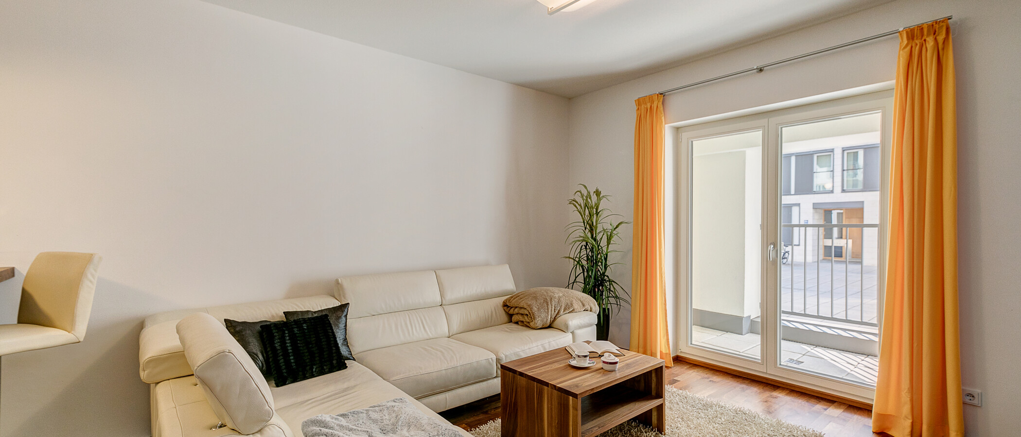 apartment München Maxvorstadt - Westen 01 living room 10538