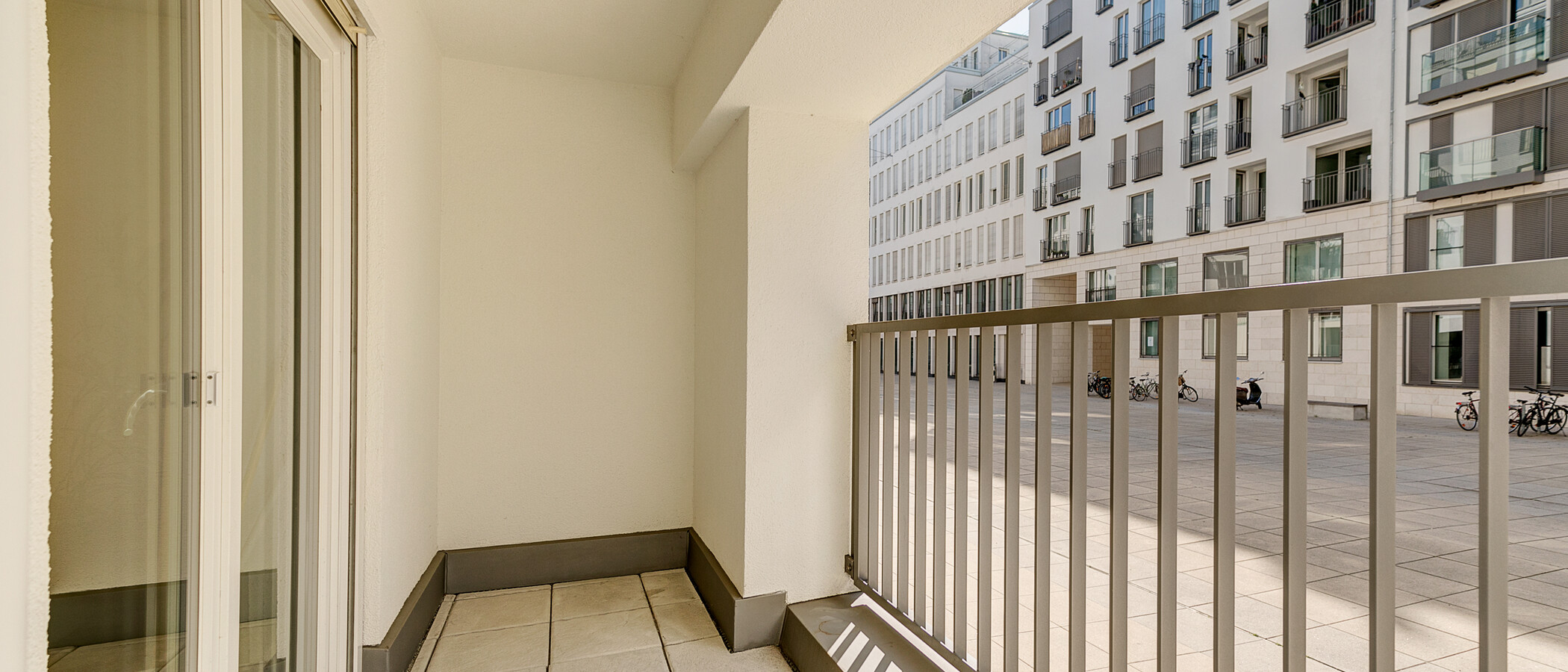 apartment München Maxvorstadt - Westen 02 balcony 10538