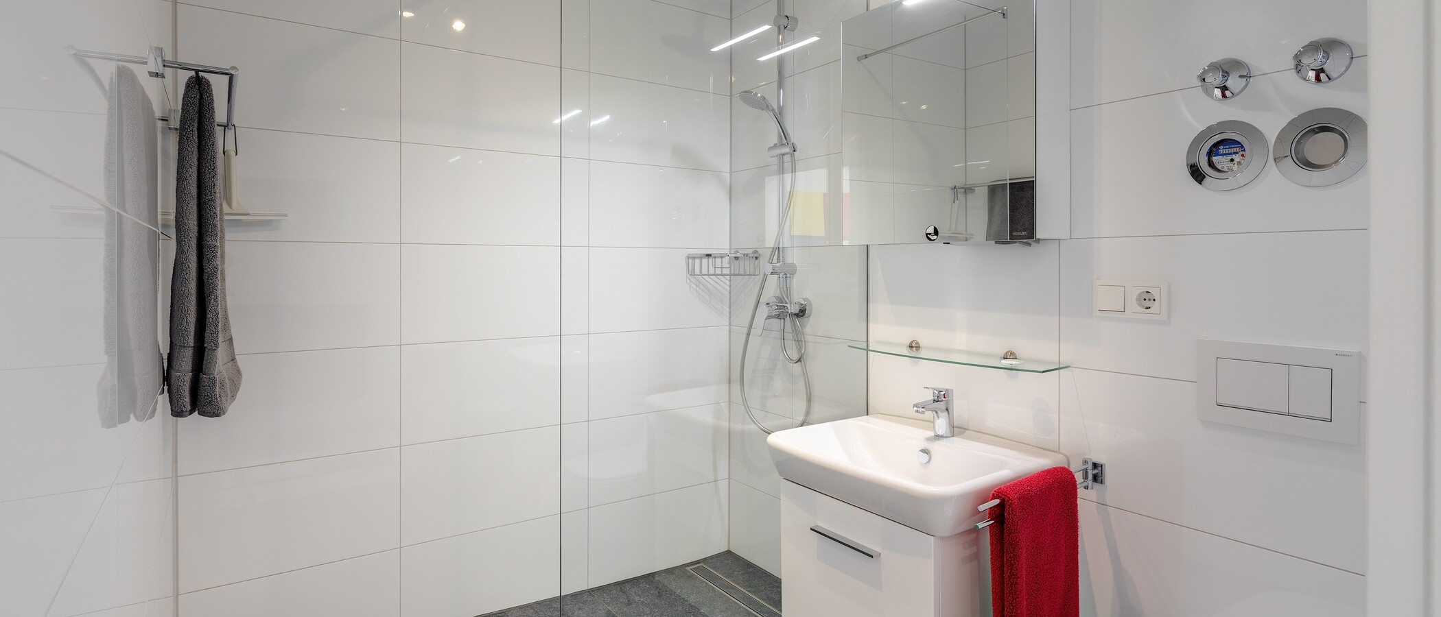 apartment München Schwabing-Nord (zw. Leopoldstraße & Englischen Garten) 01 bathroom 10547