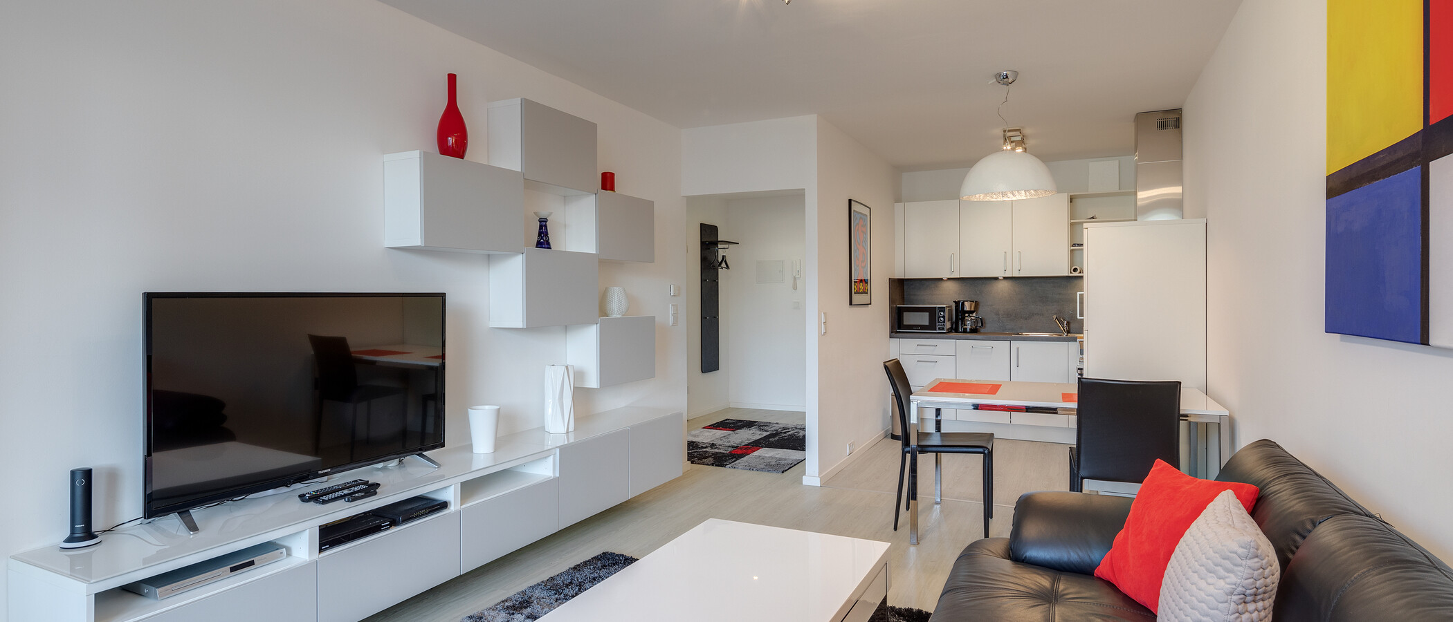apartment München Schwabing-Nord (zw. Leopoldstraße & Englischen Garten) 03 living area 10547