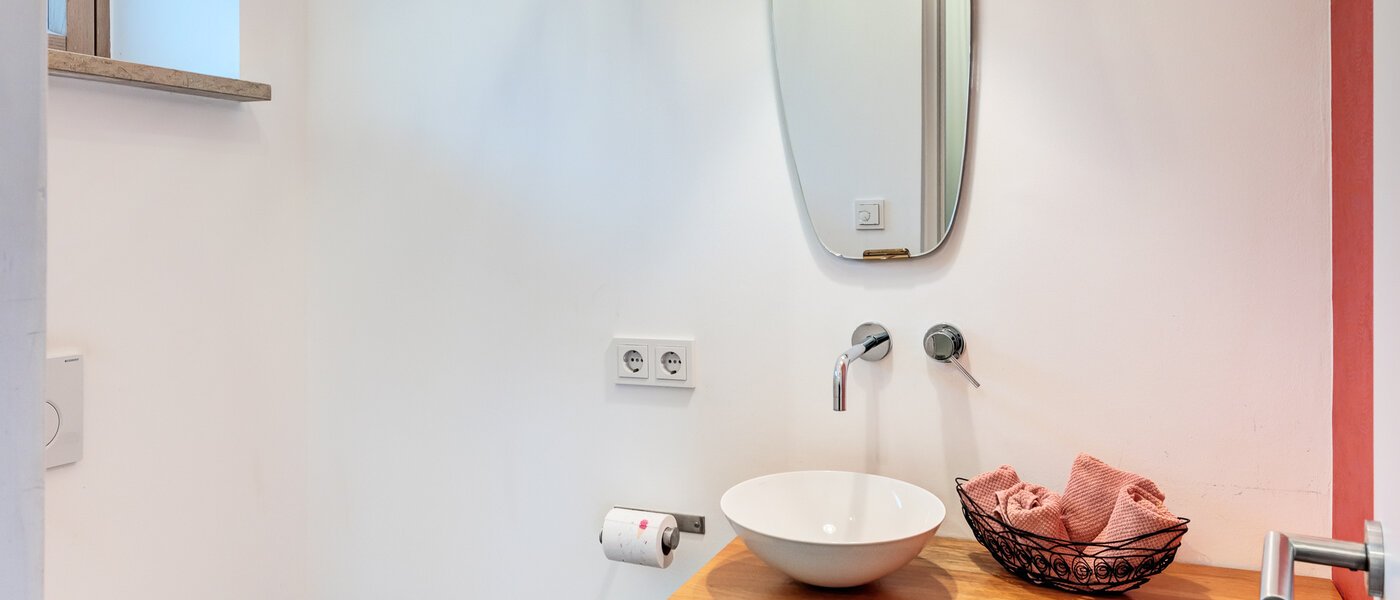 detached house Olching 01 guest toilet 10562