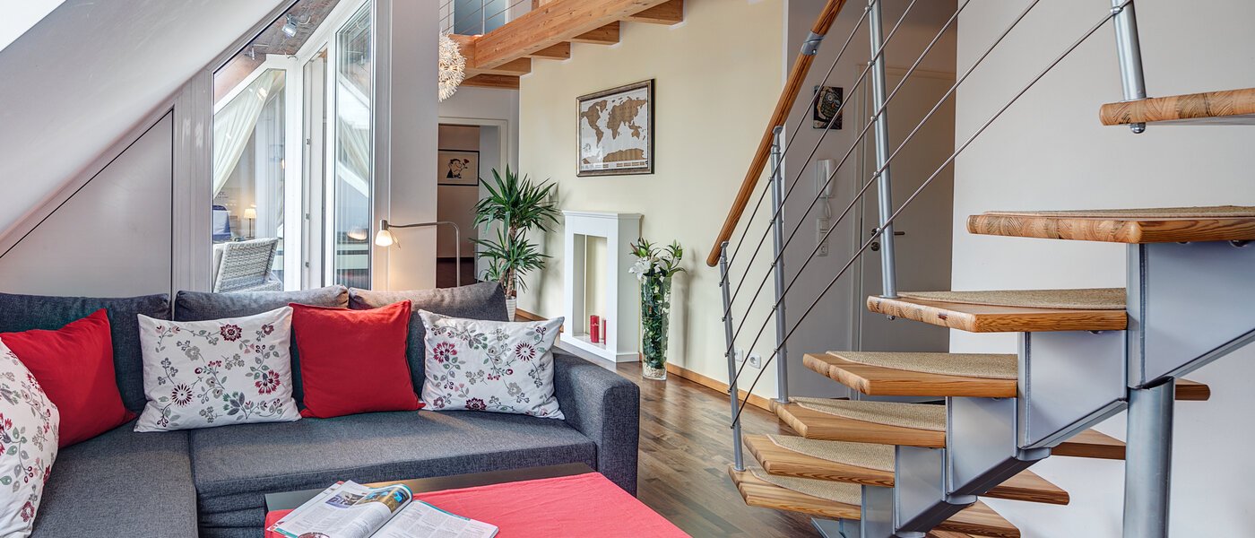 attic apartment München Obersendling 02 living room 10566