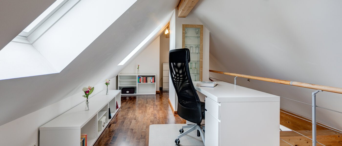 attic apartment München Obersendling 01 office area 10566