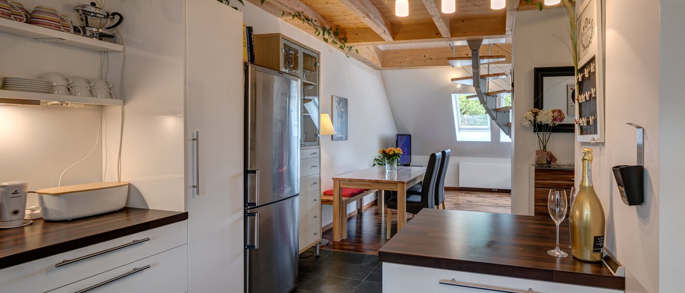 attic apartment München Obersendling 03 kitchen 10566