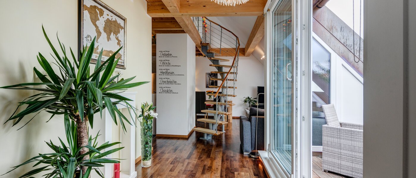 attic apartment München Obersendling 03 hall 10566