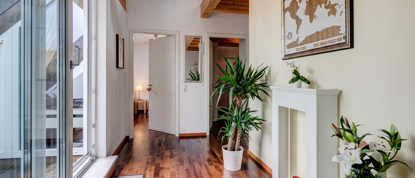 attic apartment München Obersendling 04 hall 10566