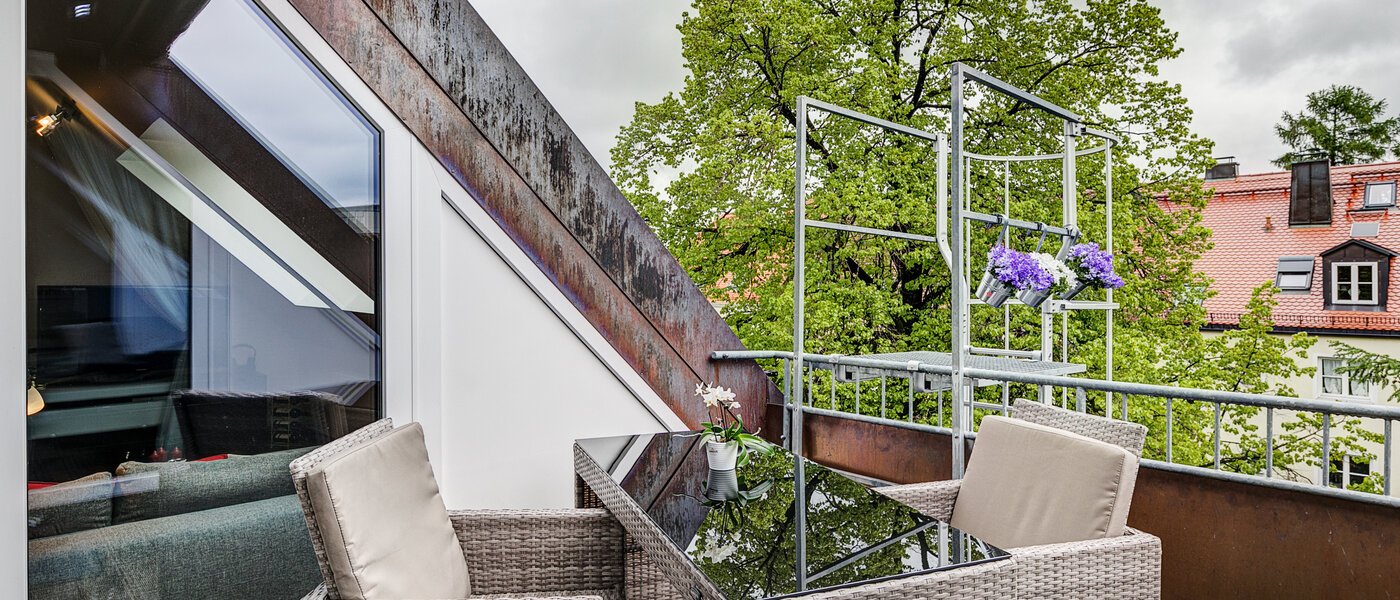 attic apartment München Obersendling 01 terrace 10566