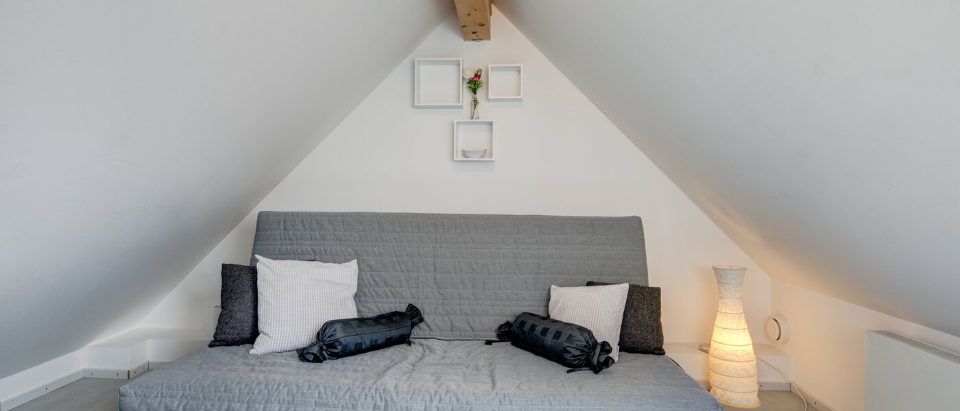 attic apartment München Obersendling 01 guest room 10566