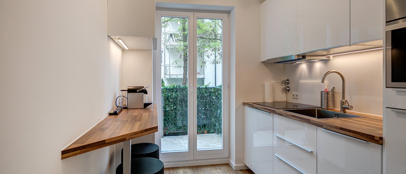 apartment München Westend 01 kitchen 10583