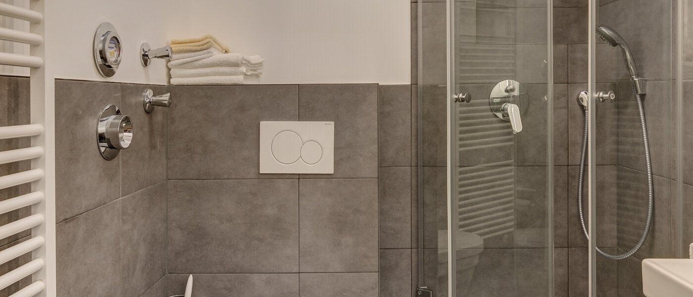 apartment München Westend 01 bathroom 10583