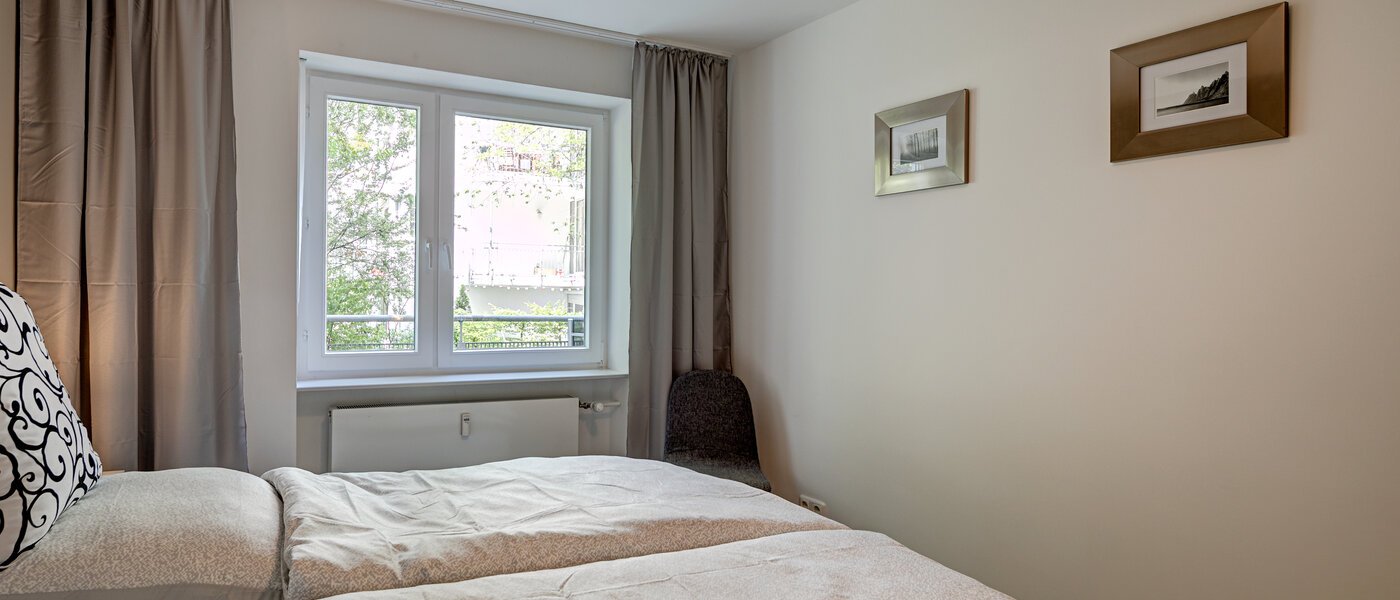apartment München Westend 02 sleeping area 10583