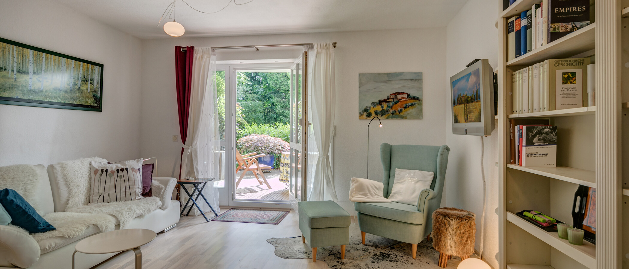 apartment München Schwabing-Georgenschwaige 01 living room 10584