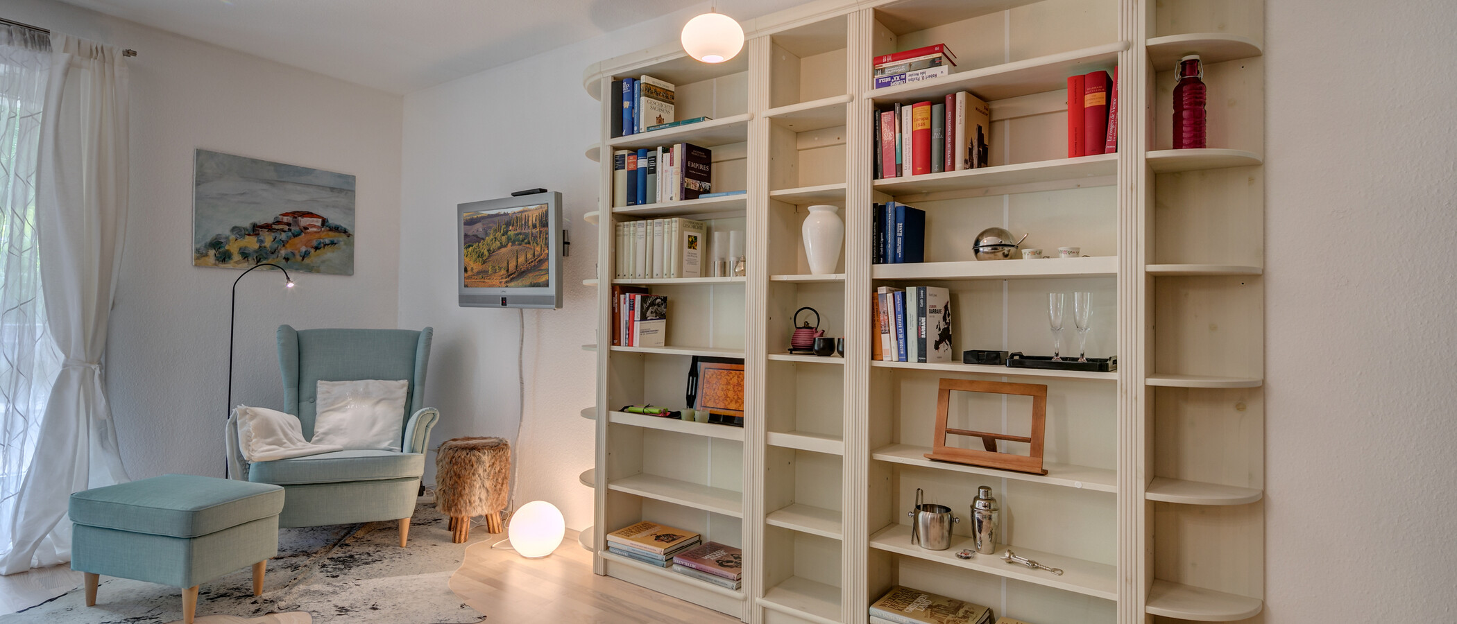 apartment München Schwabing-Georgenschwaige 05 living room 10584