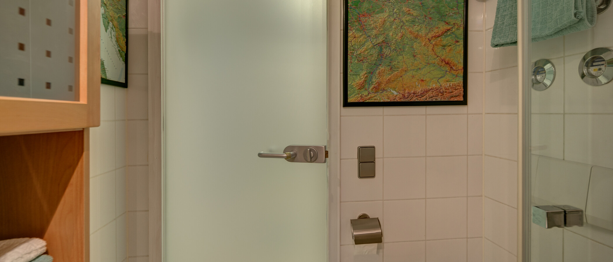 apartment München Schwabing-Georgenschwaige 03 bathroom 10584