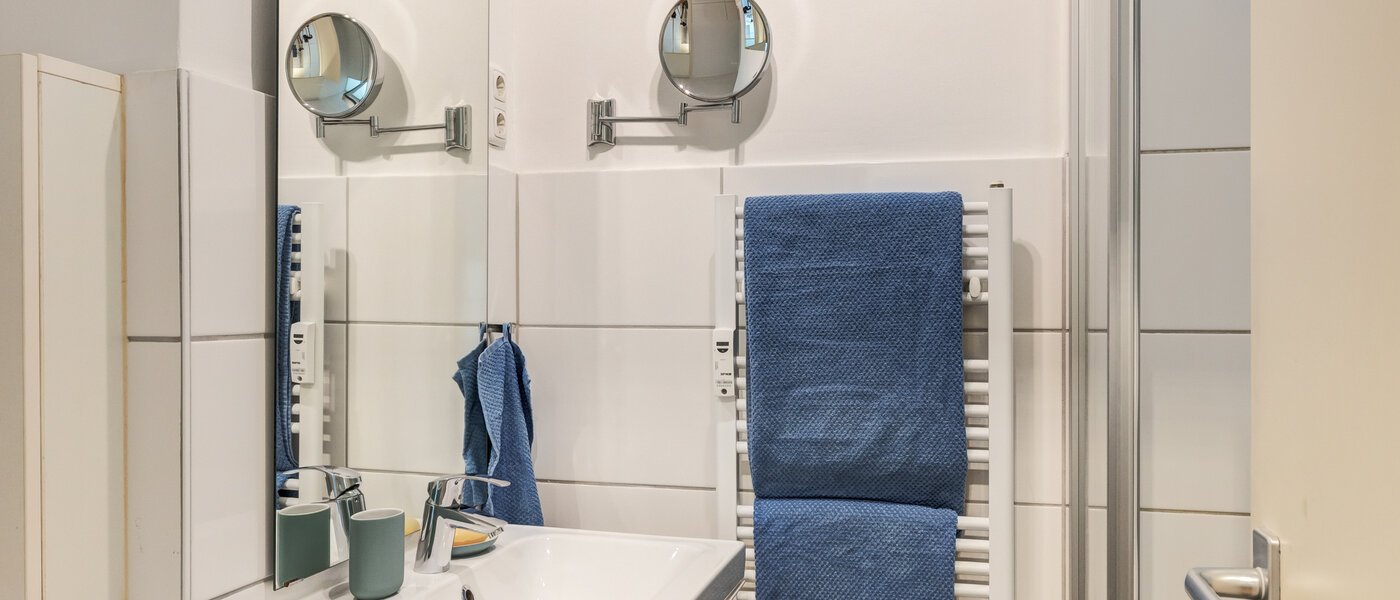 studio München Neuhausen 01 bathroom 10591