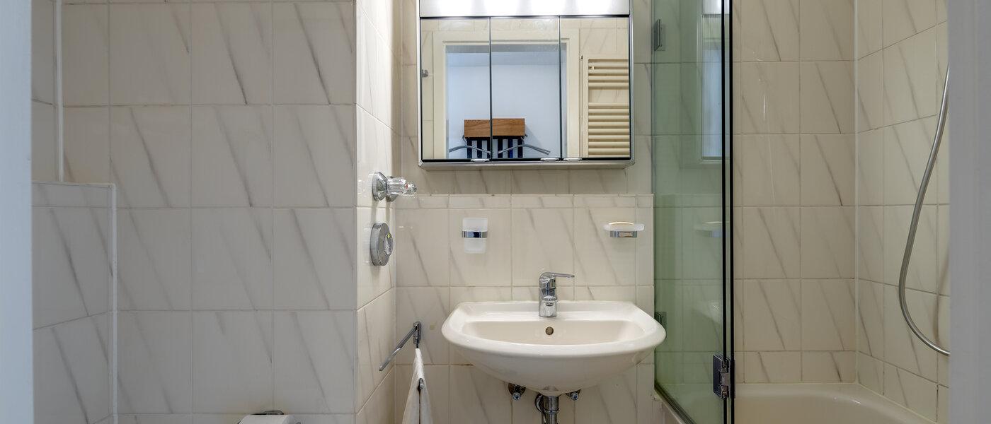 apartment München Thalkirchen 01 bathroom 10592