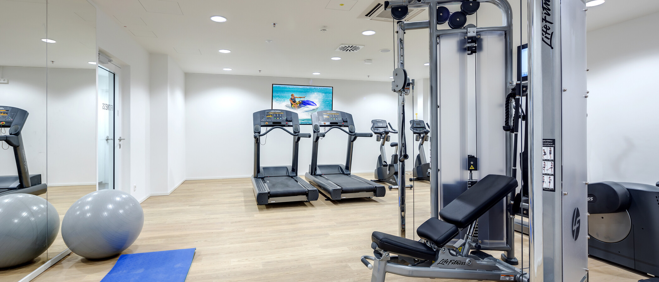apartment München Nymphenburg 02 fitness 10602