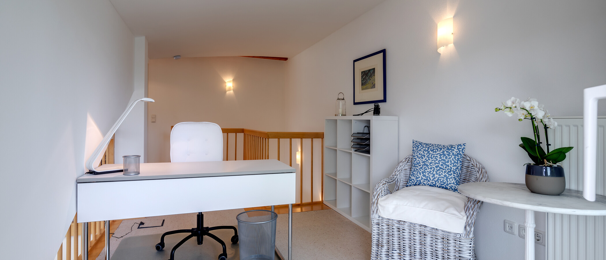 maisonette-gallery apartment Tutzing 02 office area 10604