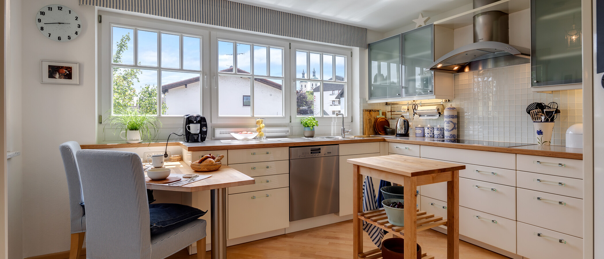 maisonette-gallery apartment Tutzing 01 kitchen 10604