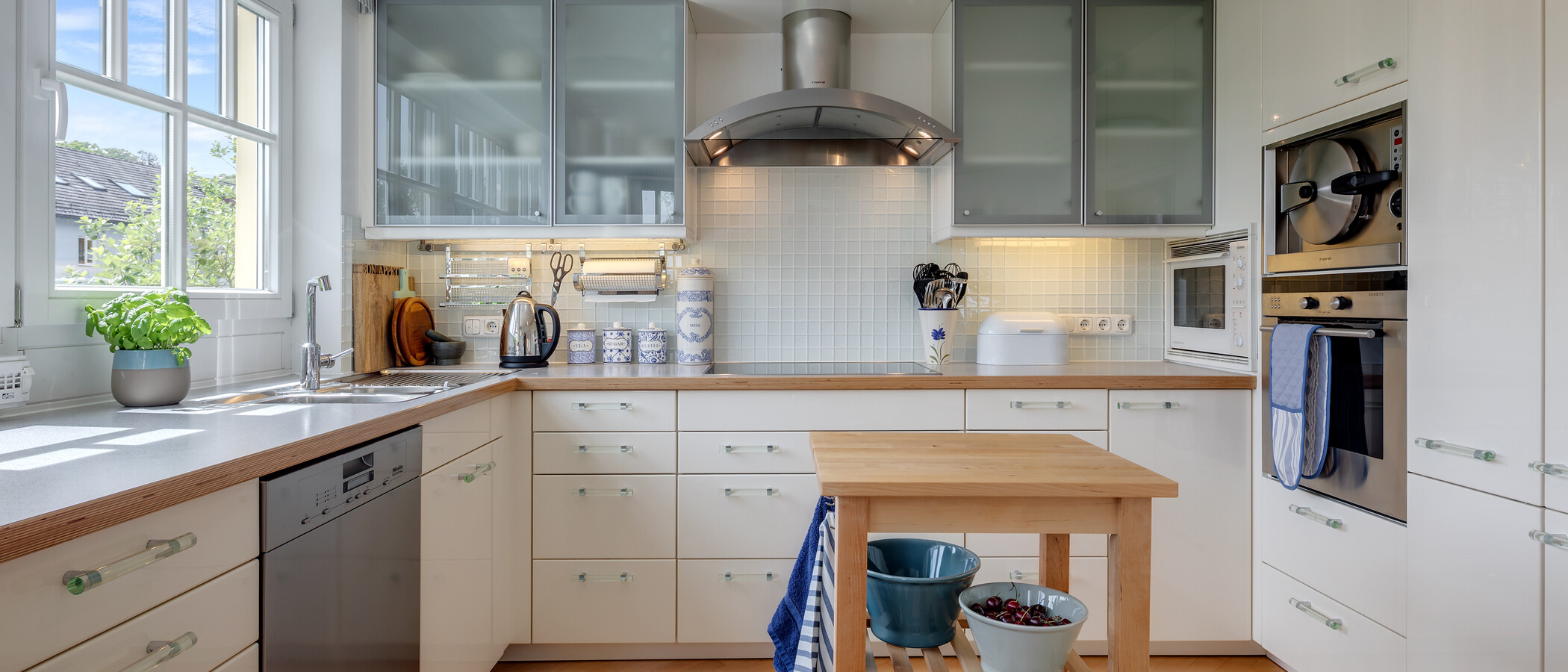 maisonette-gallery apartment Tutzing 03 kitchen 10604