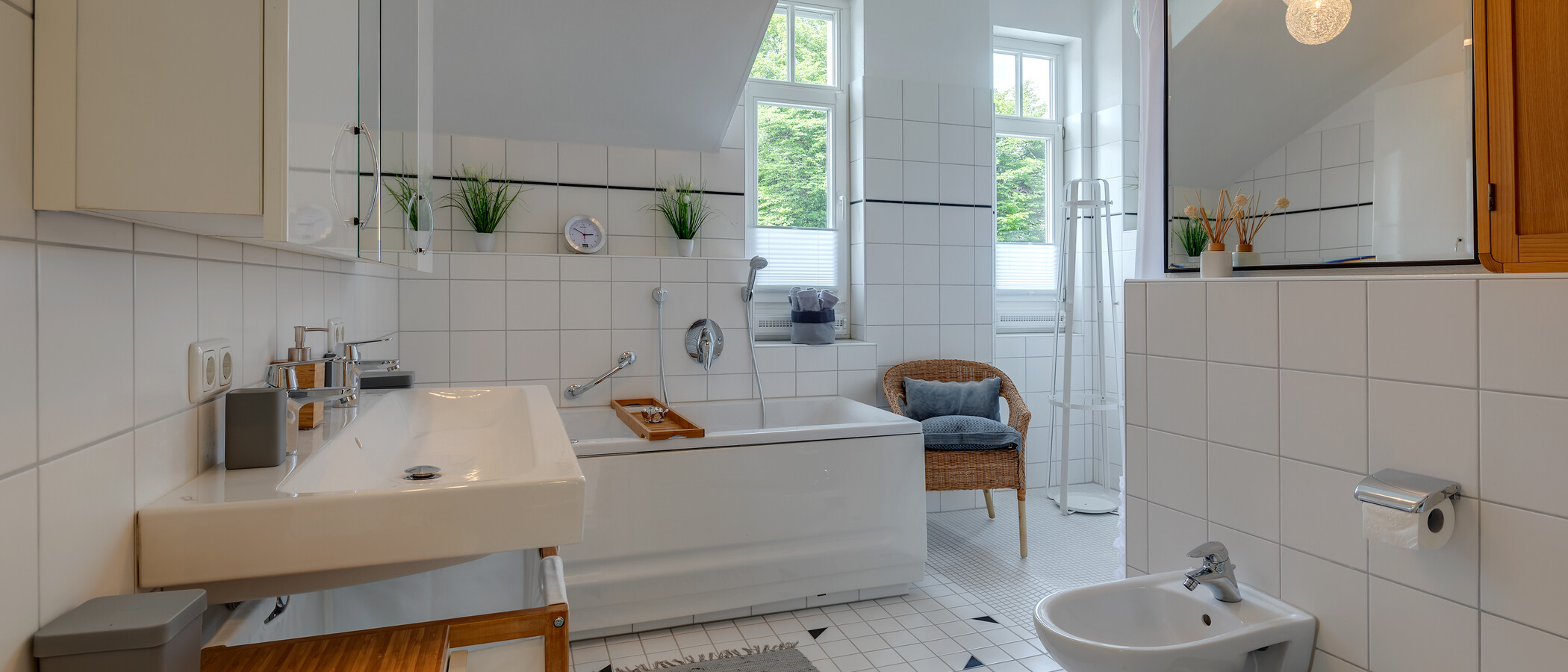 maisonette-gallery apartment Tutzing 01 bathroom 10604