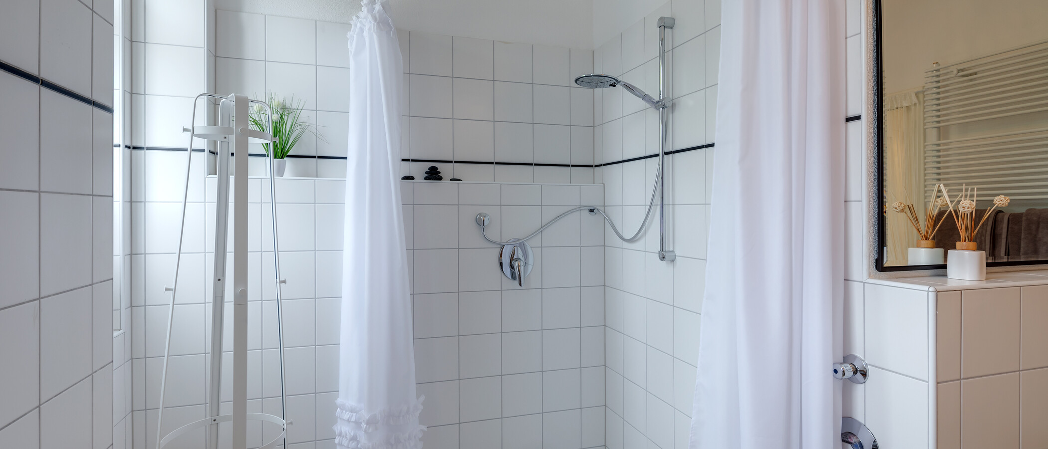 maisonette-gallery apartment Tutzing 06 bathroom 10604