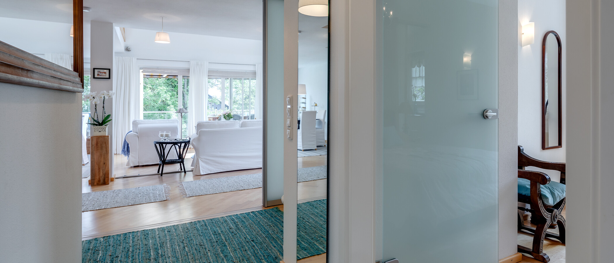maisonette-gallery apartment Tutzing 03 hall 10604