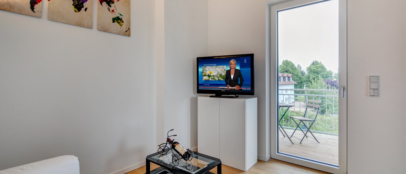 apartment München Am Hart 02 living room 10610