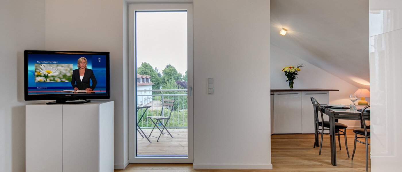 apartment München Am Hart 03 living room 10610