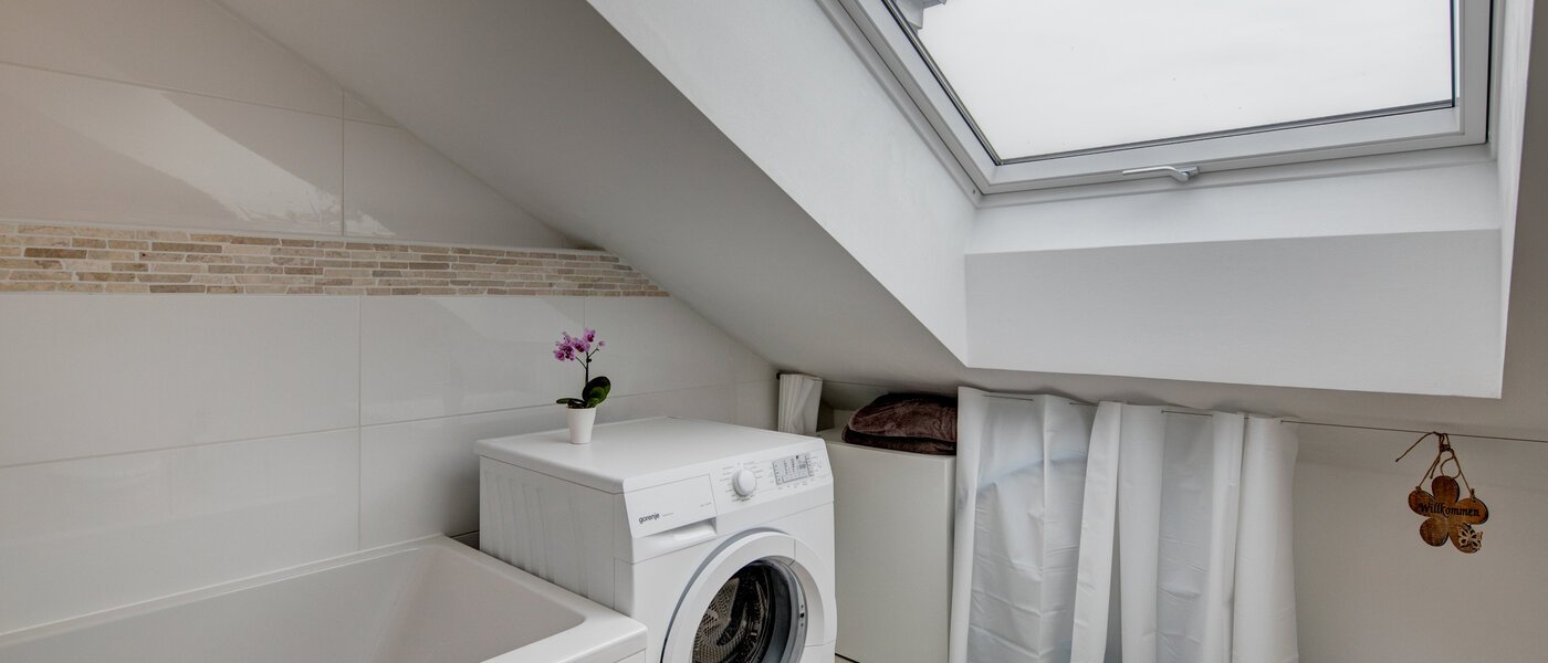 apartment München Am Hart 02 bathroom 10610